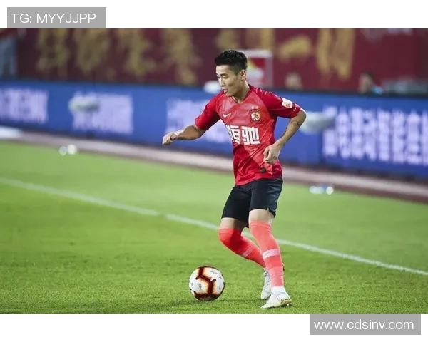 如何成功采访足球明星并获取独家故事与见解的实用指南